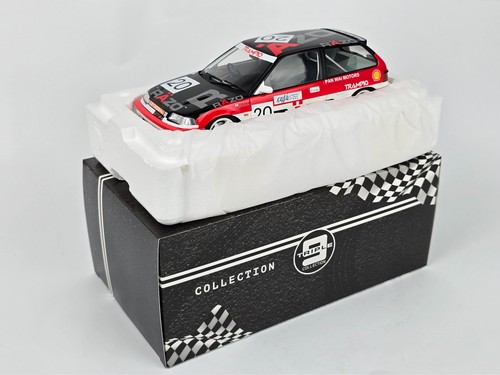 Triple9 1800106 honda - 1:18,